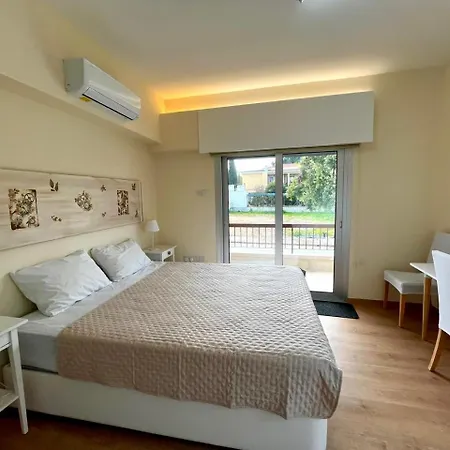 Homie In Ayios Andreas - By Platform 357 아파트 니코시아