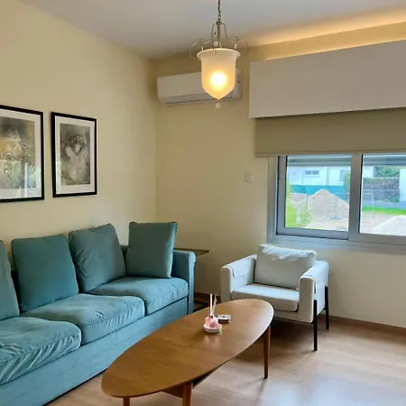 Homie In Ayios Andreas - By Platform 357 니코시아